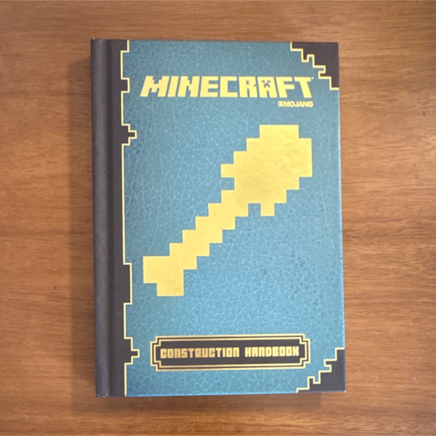 Scholastic Minecraft Construction Handbook Strategy Guide 978-0-545-65417-7
