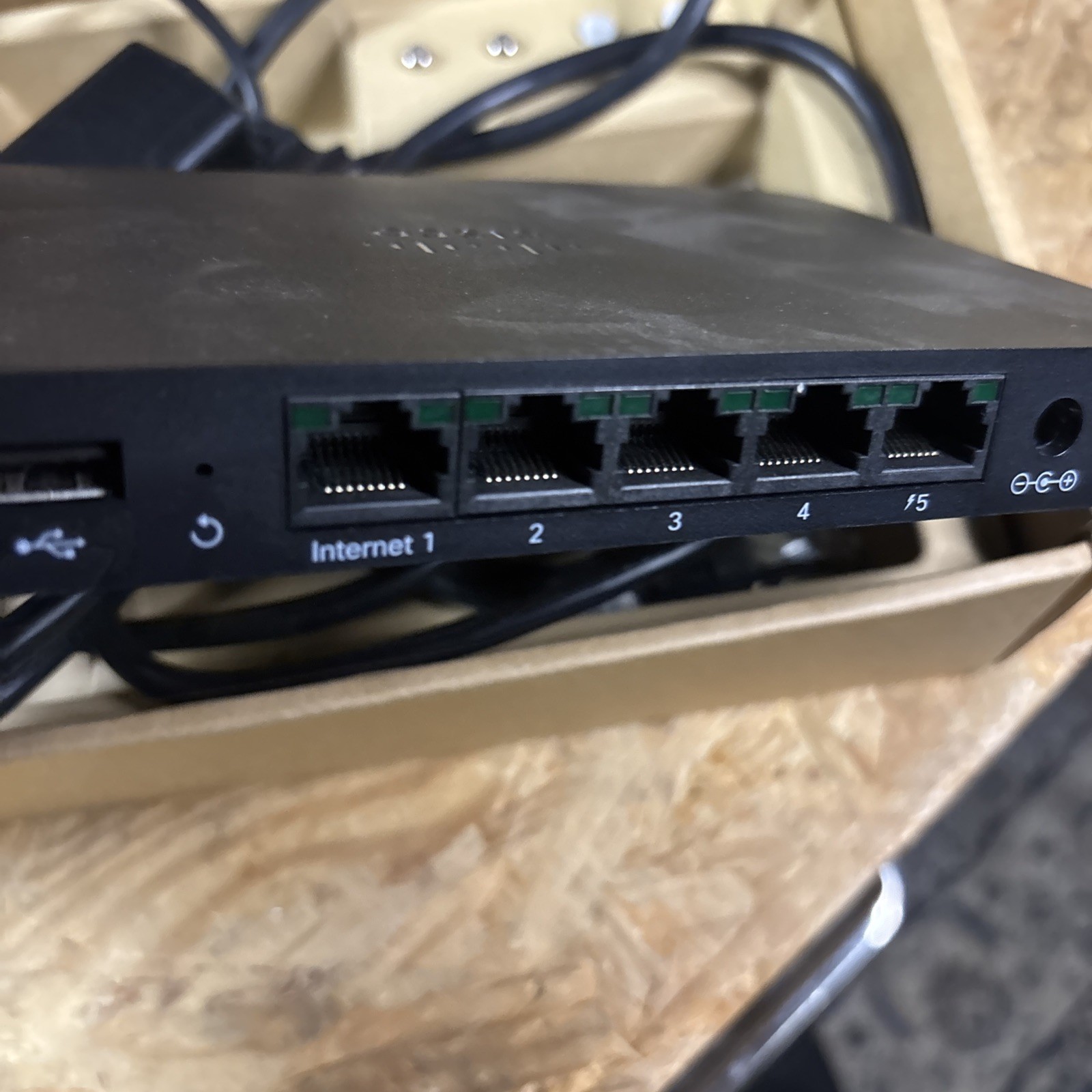 New Cisco Meraki Z3 Firewall/VPN Gateway - Z3-HW, Wi-Fi and Ethernet Ports