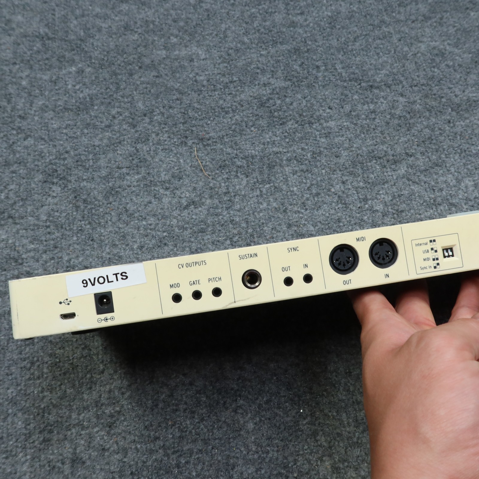 ARTURIA KeyStep Controller Sequencer 32 Key MIDI Keyboard White Electronic