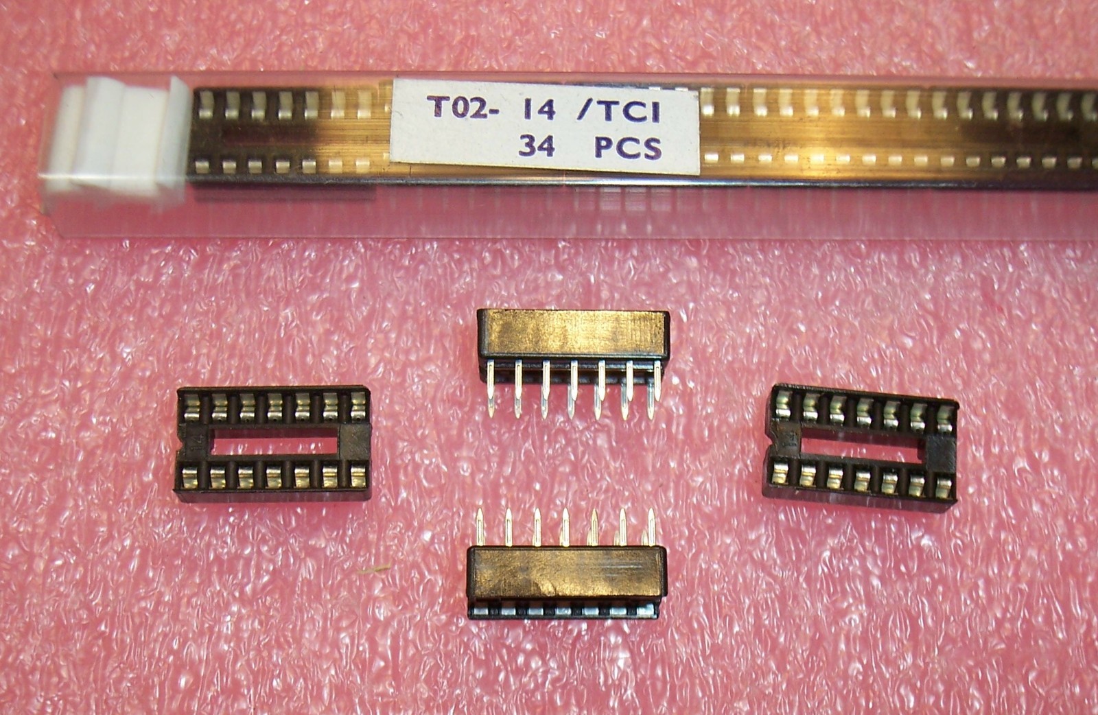 QTY (34) 14 PIN DUAL WIPE IC DUAL-IN-LINE DIP SOCKETS TO2-14 TCI NOS 1 TUBE