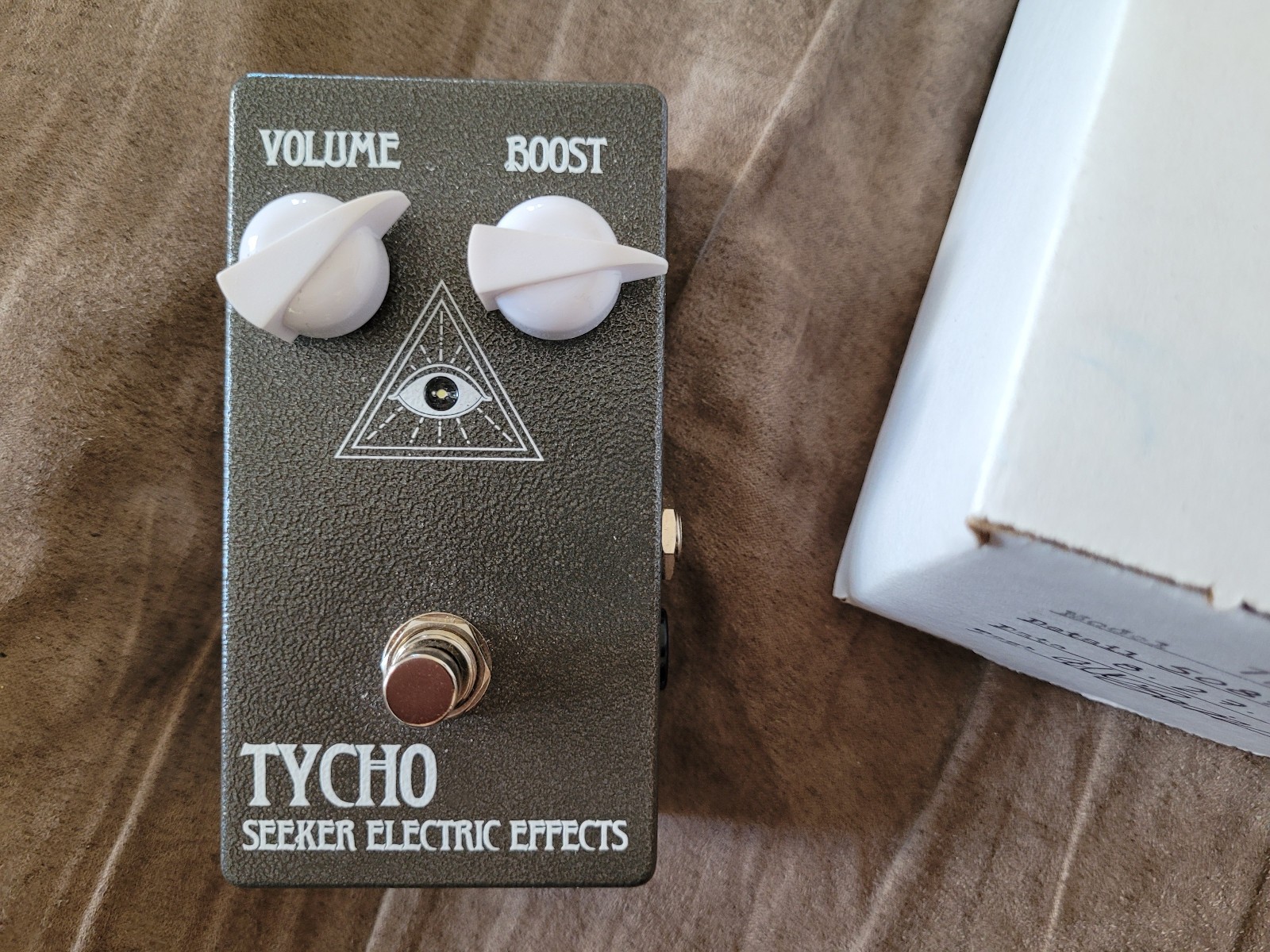 Seeker Electric Tycho Lineage octave fuzz pedal octavia