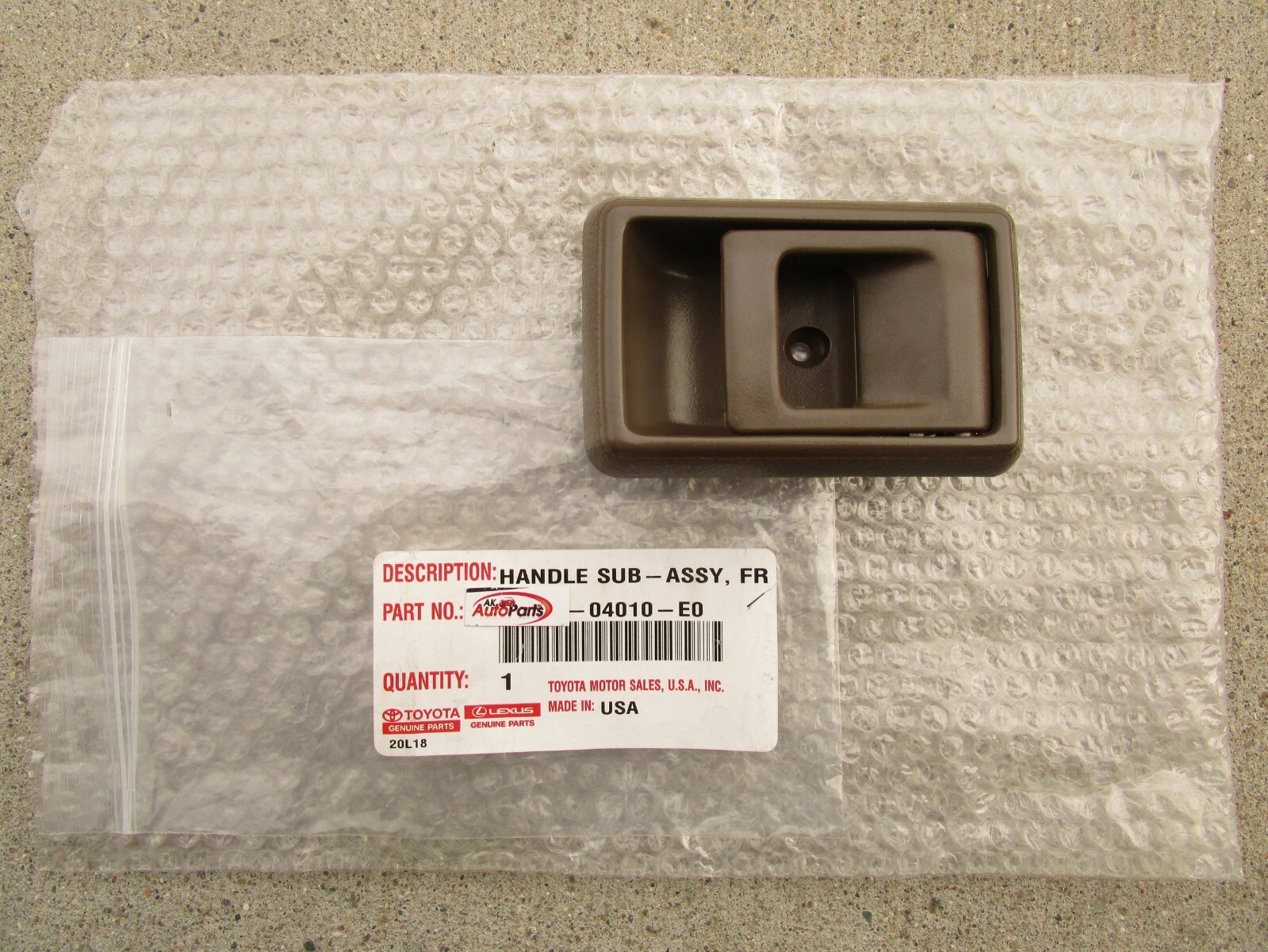 FITS: 95 - 00 TOYOTA TACOMA FRONT RIGHT SIDE INTERIOR DOOR OPENER HANDLE OAK NEW