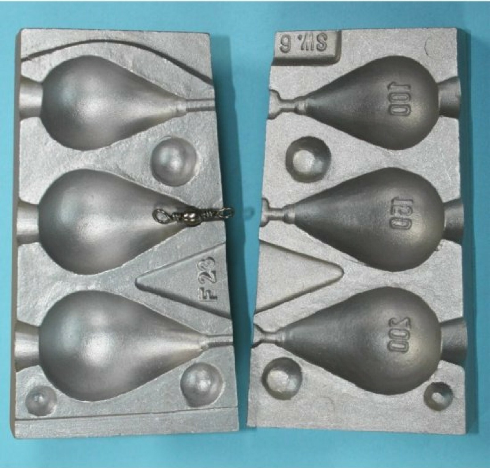 Pear lead Aluminium mould produces 3 pear leads with swivels 100,150.200grams