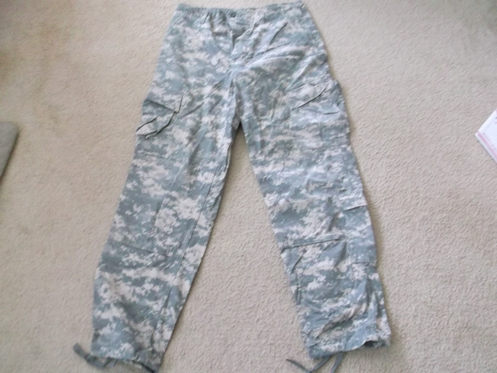 US  ARMY ACU PANTS  SIZE MEDIUM - LONG