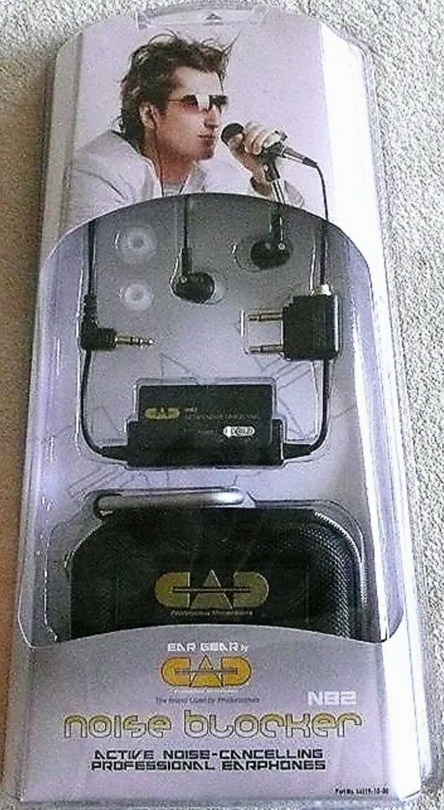 CAD NB2 Noise-Canceling Earphones O4