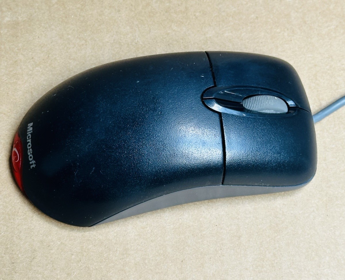 Microsoft X802382 Wheel Mouse Optical USB & PS/2 Compatible ~ Black