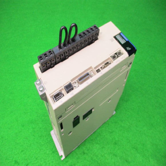[Used] YASKAWA / SGD7S-5R5A20A002 / SERVOPACK, 750W