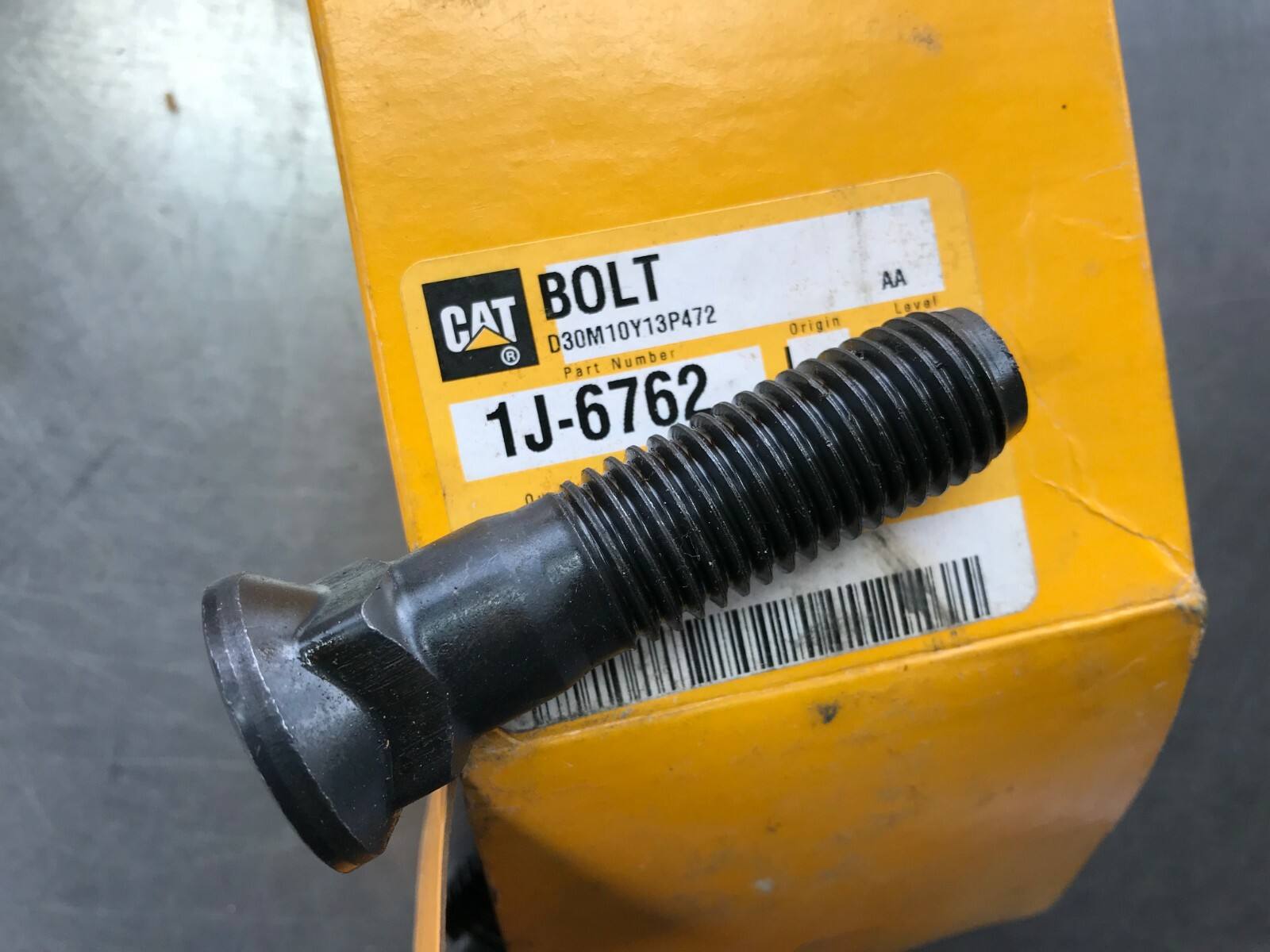 1J6762  GENUINE CAT  PLOW BOLT   QTY of 2 BOLTS   Caterpillar  1J-6762