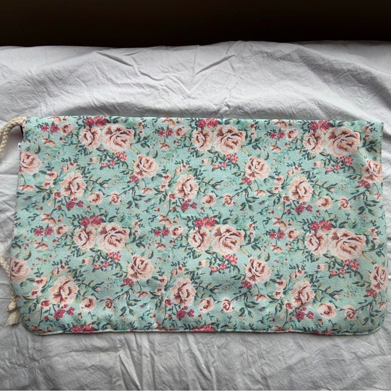 Floral Knitting Needle/Crochet Hook Holder. 🧶