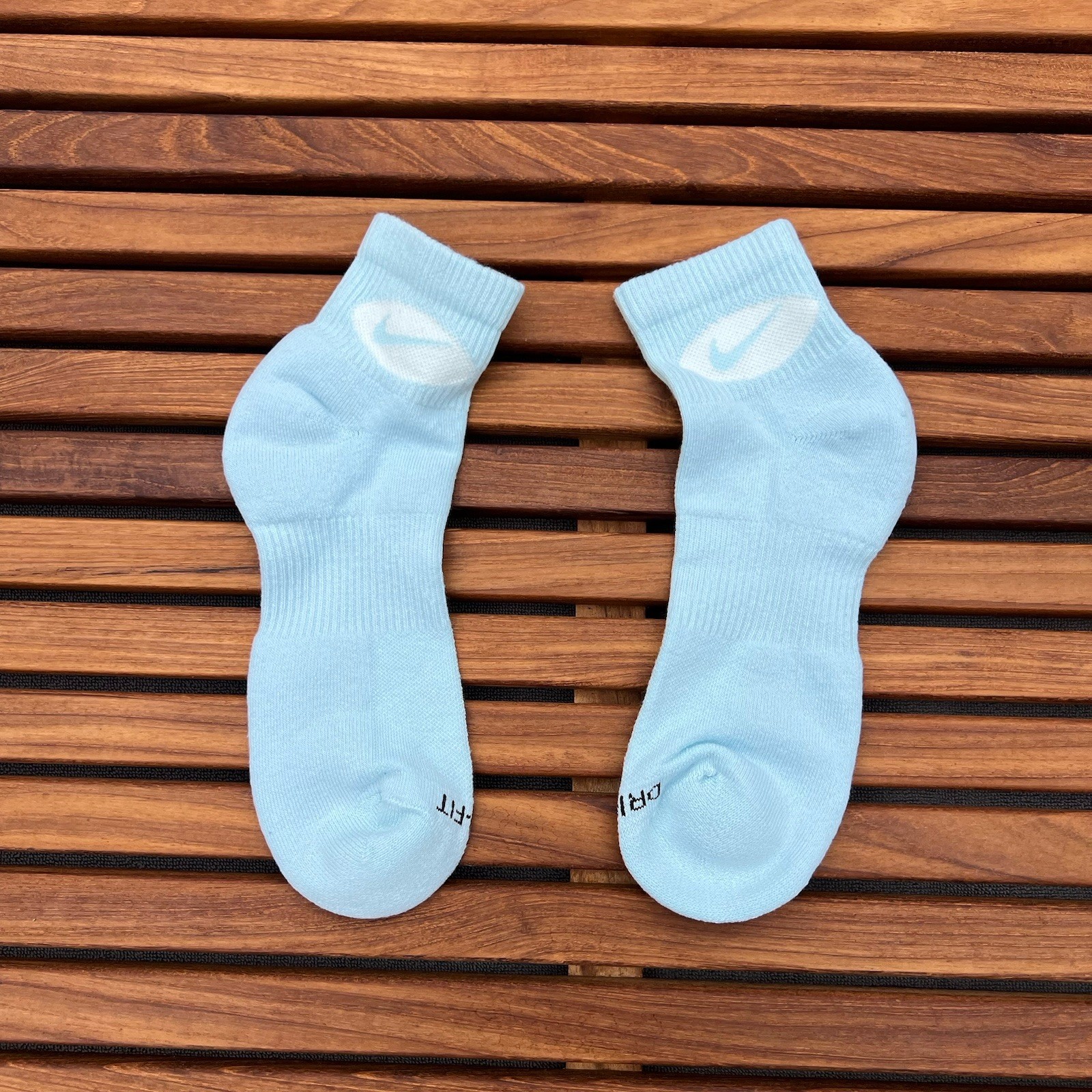 Nike Men Baby BLUE With logo cushioned ankle socks size L (Men 8-12)