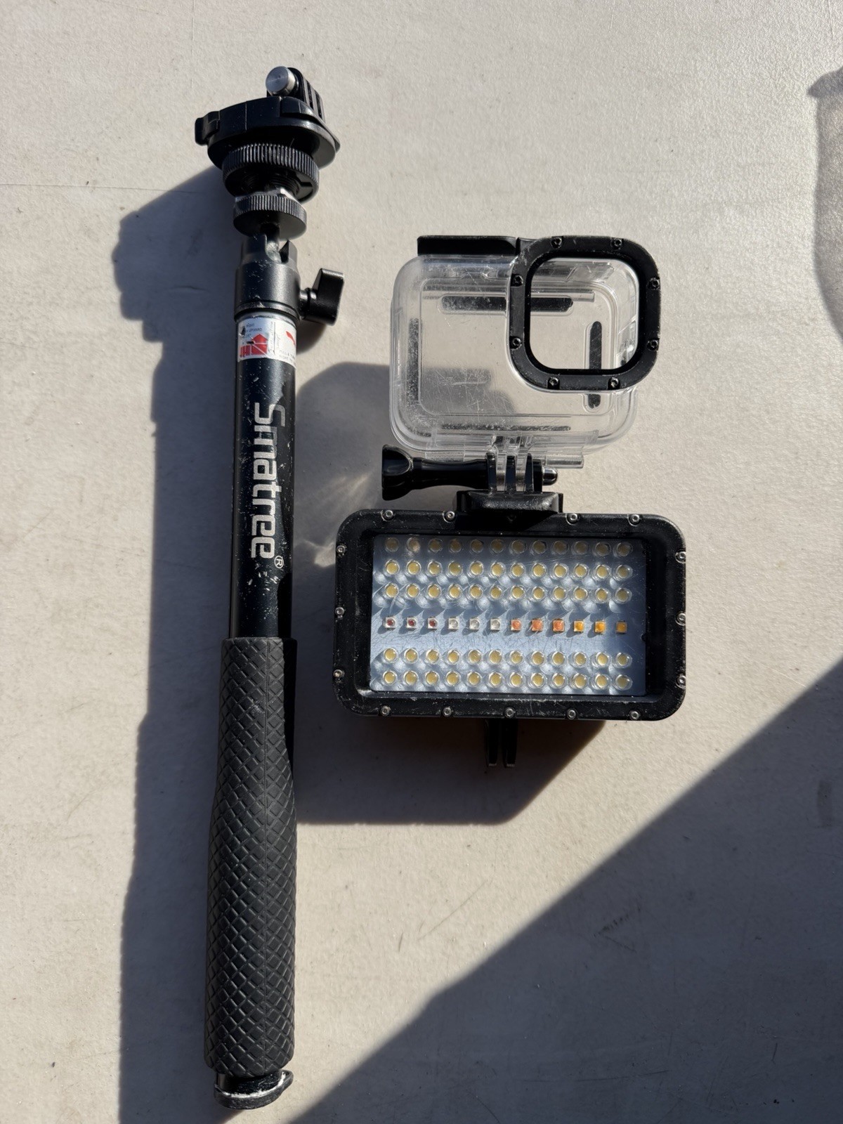 Suptig Underwater Dive Light LED High Power Waterproof W/Smatree SmaPole Q3