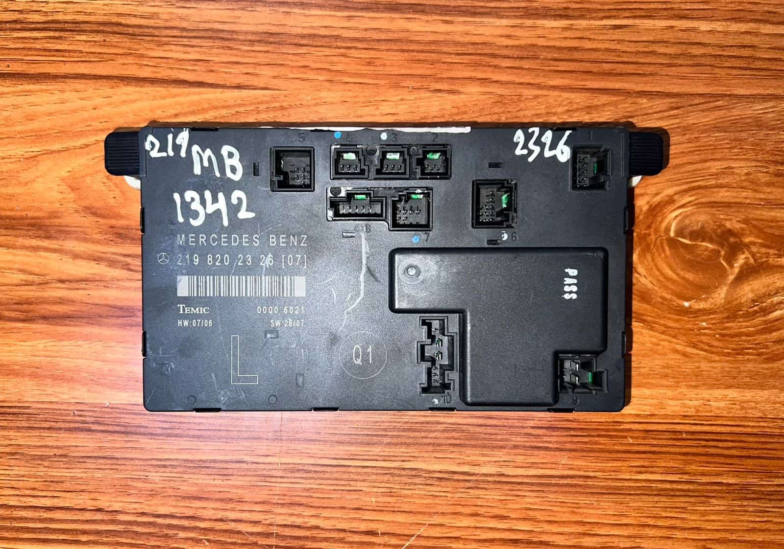 2010-2011 Mercedes-Benz CLS550 Door Control Unit 2198202326 W219 CLS-Class