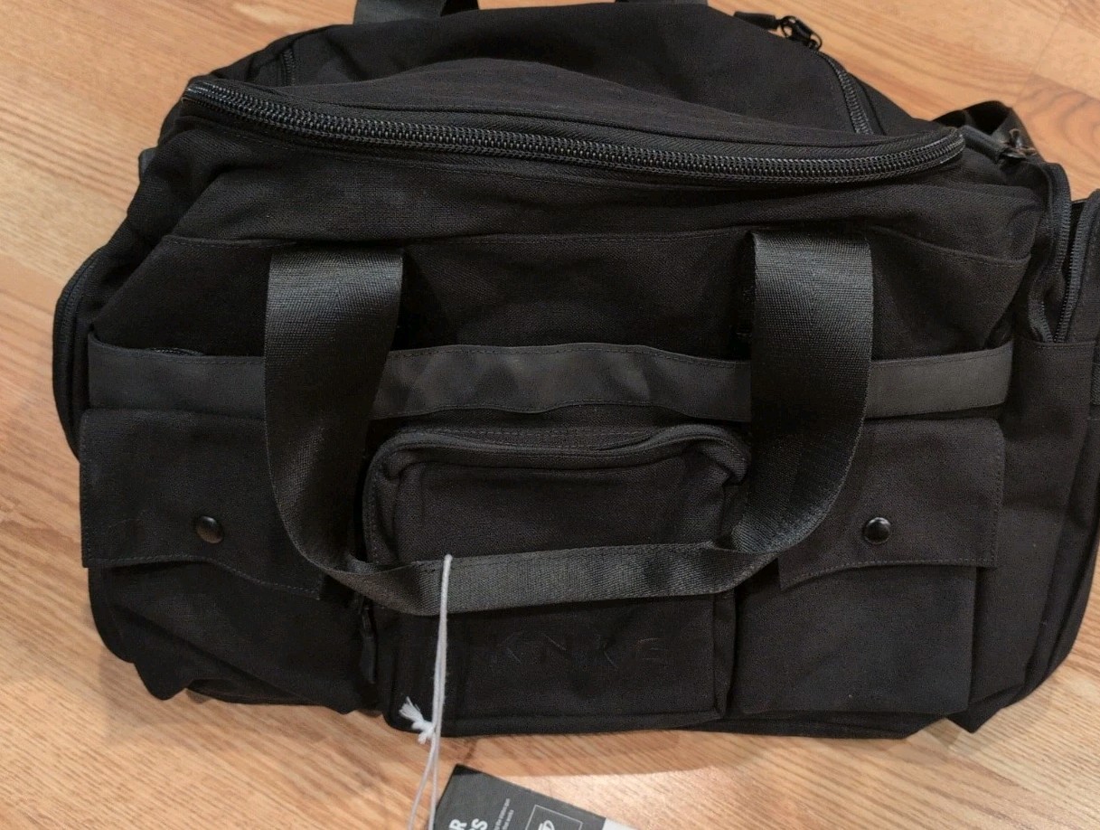 knkg plus duffel Medium  45l- NEW With Tags