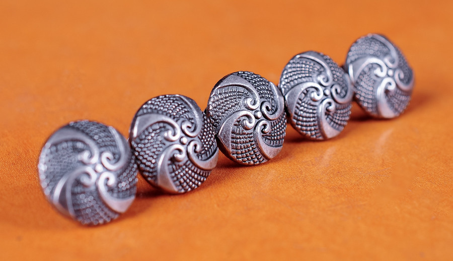 30X Silver Pattern Fast Rivet Studs Leathercraft Decor for Bracelets Bags Belts