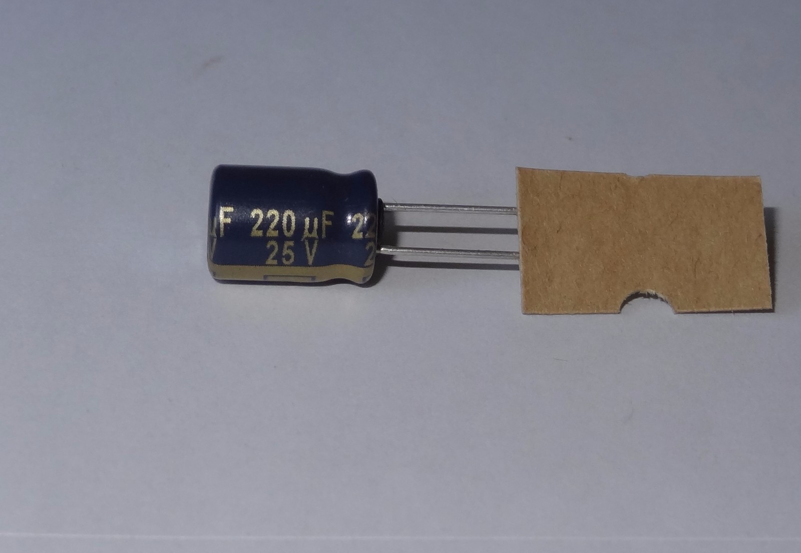 3 pcs, 220uF, 25V, Electrolytic capacitors.