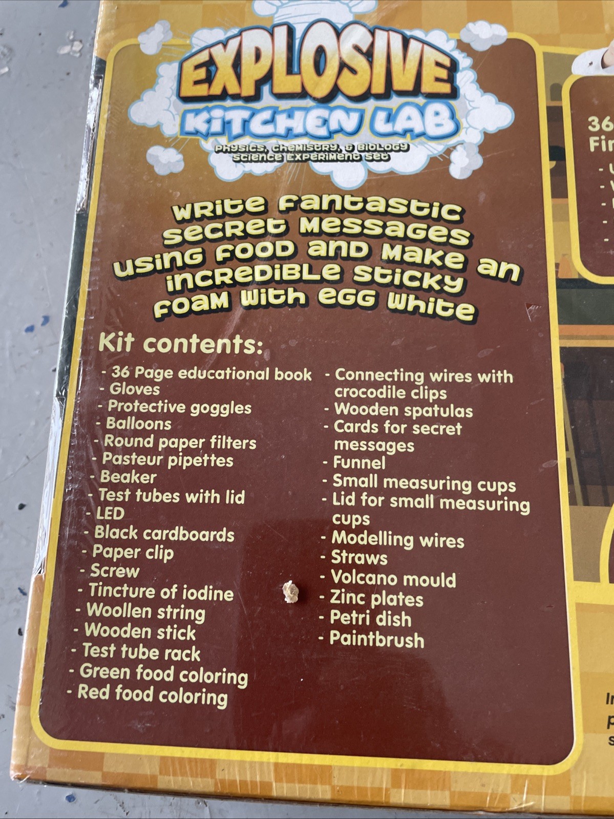 Playz Explosive Kitchen Lab 26+ Physics, Chemistry & Biology Science Experiments