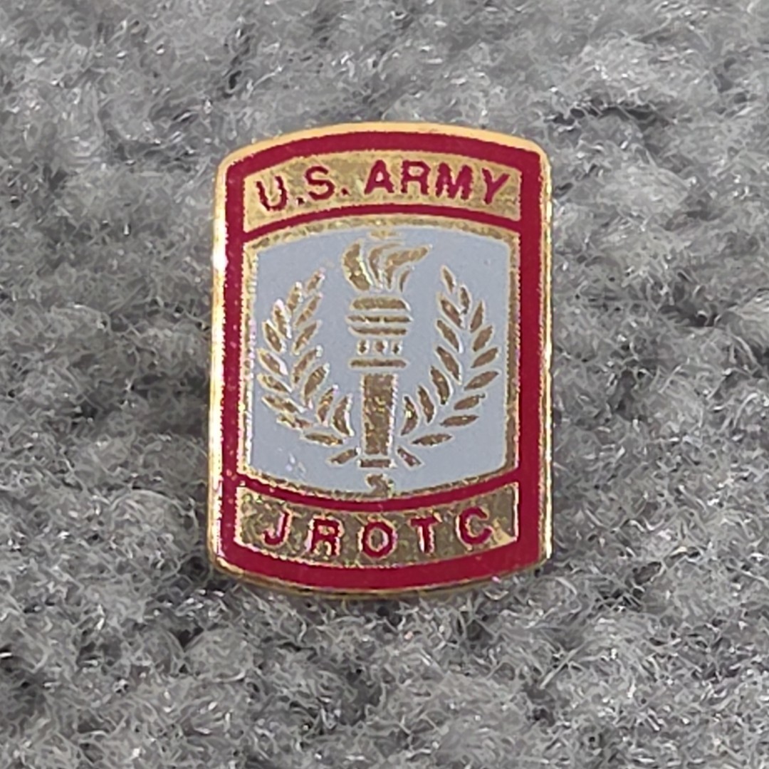 US Army Military JROTC Gold Tone with Red/White Enamel Hat/Lapel Pin