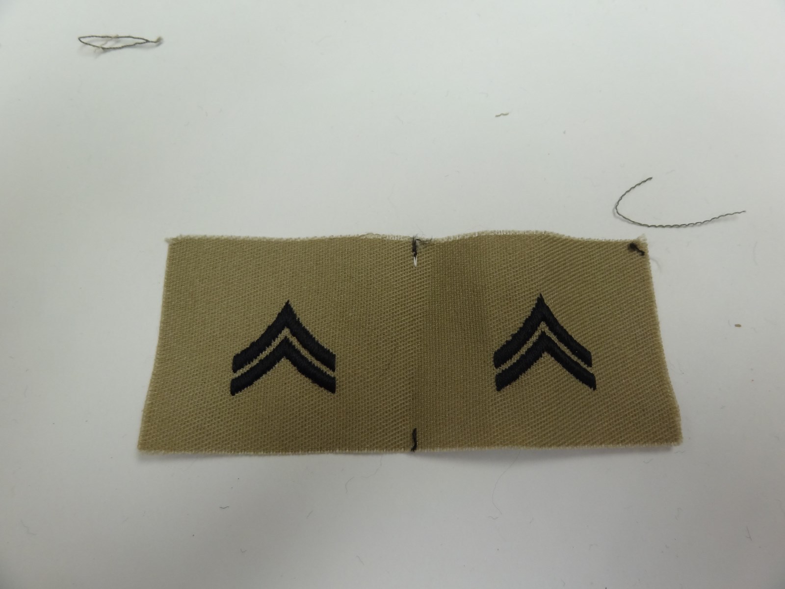US MILITARY INSIGNIA PATCH SEW ON SET OF 2 ARMY RANK DESERT CORPORAL E-4