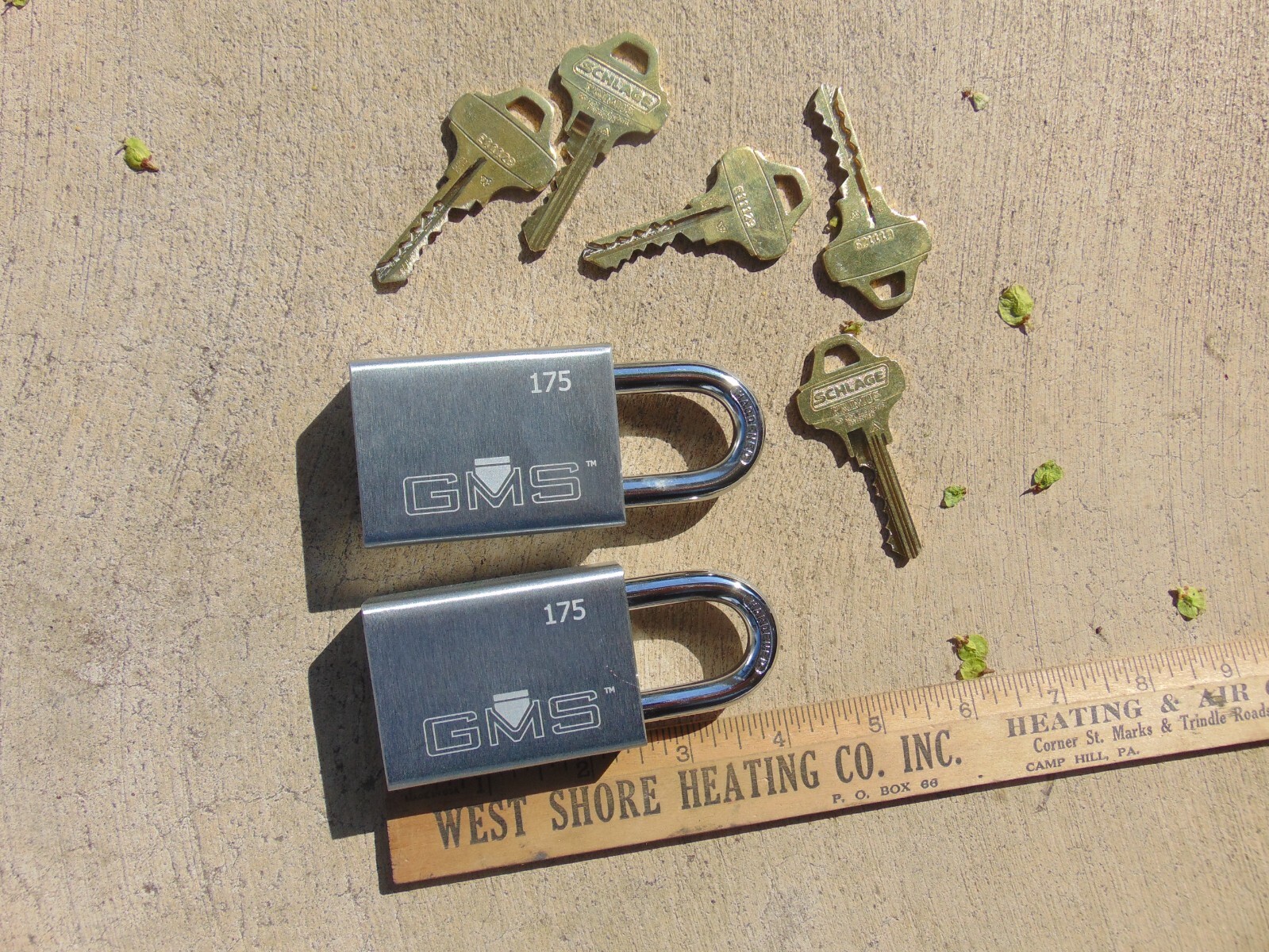 2 NEW GMS PADLOCK WITH SCHLAGE PRIM AND  5 C135 PRIM KEYS      LOCKSMITH