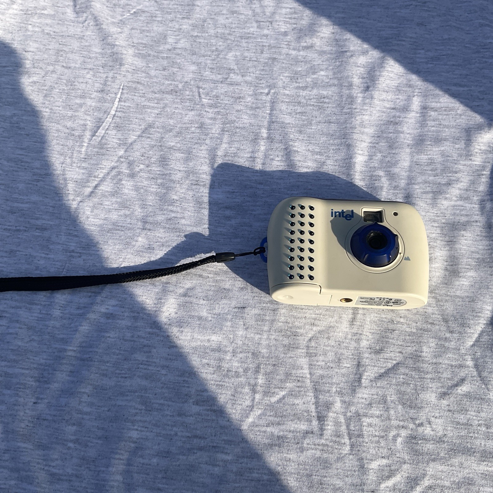 Intel CS630 PC Pocket Camera No Cord No Mount White