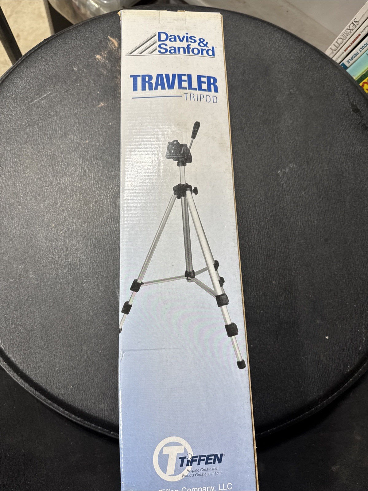Davis  Sanford Vista 3-Section Aluminum Tripod with 3-Way Pan Head, Black