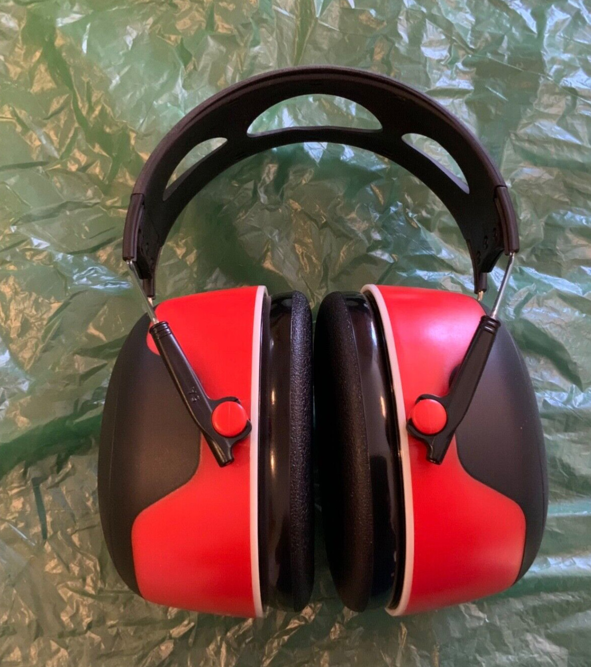 3M Pro-Grade Earmuffs - Adjustable