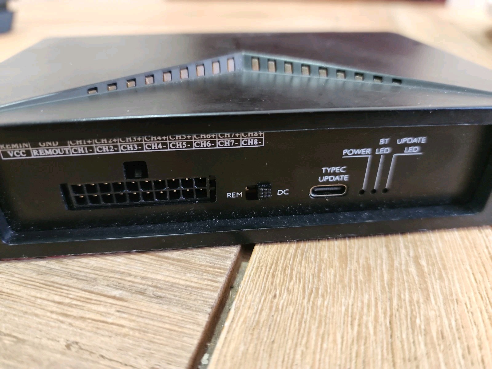 DSP88 – 8 CHANNEL DSP PROCESSOR – 8 IN/8 OUT• Signal Input: 8 High-Low...