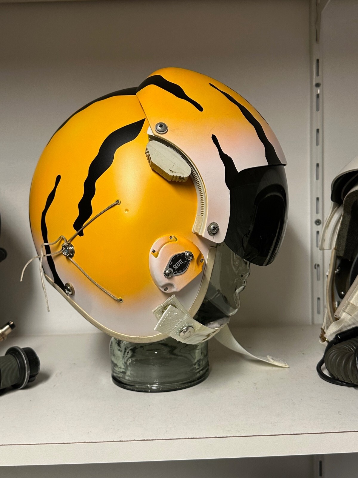 HGU-26 flight helmet BAF tiger painted
