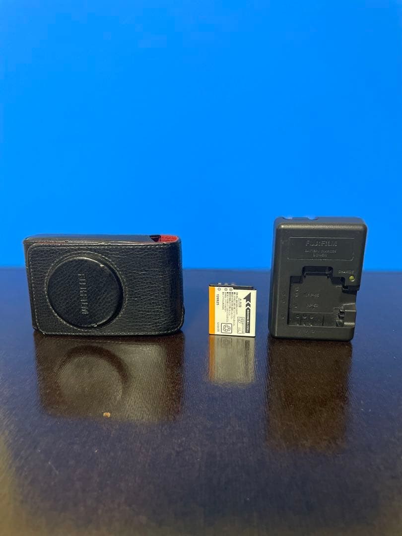 FUJIFILM Compact Digital Camera XF-1 Black