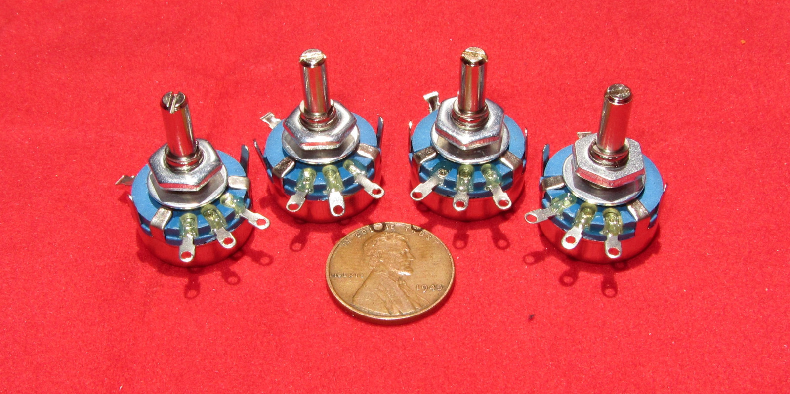 4pcs Mini 1k ohm Linear Taper Pot, Loop Lugs, 3.9mm Round Shaft Potentiometer CN
