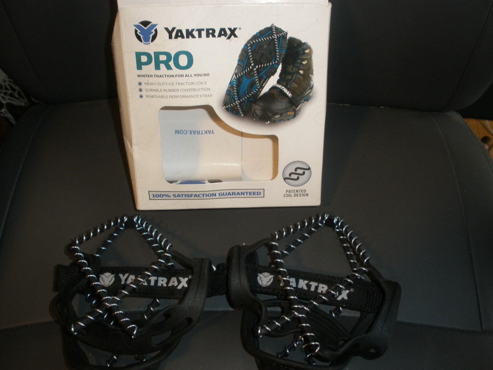 Yaktrax Pro Traction Cleats Walking Hiking on Snow/Ice Black Medium (SU139)