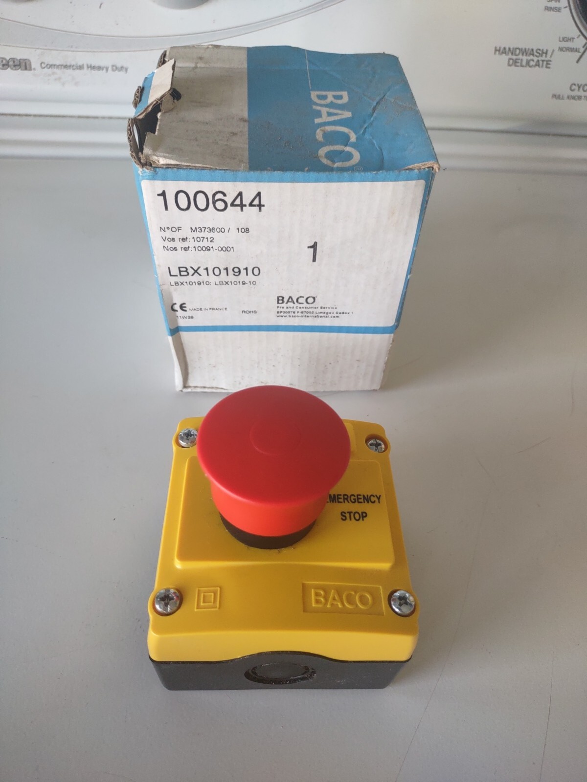 BACO CONTROLS LBX101910 / LBX101910 Emergency Stop Switch (BRAND NEW)