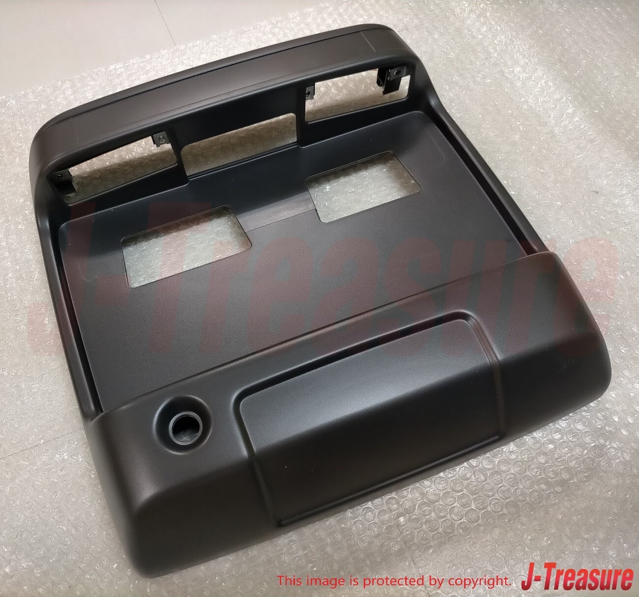 MITSUBISHI MONTERO V6#W V7#W 01-06 Genuine Back Door License Plate Garnish OEM