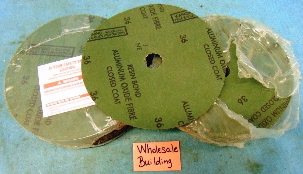 UNBRANDED RESIN FIBER DISCS SIZE: 7" X 7/8" GRIT: 36 JNE (LOT OF 43)