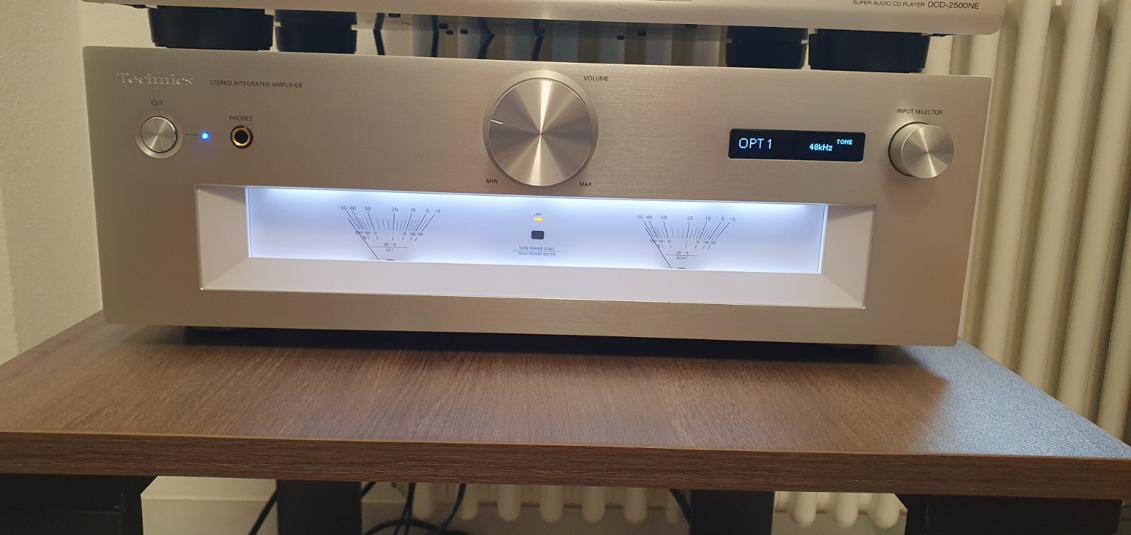 TECHNICS SU-G700M2 SILVER INTEGRATED AMPLIFIER Mint