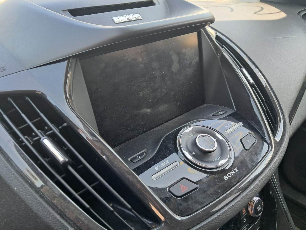 ESCAPE 2014 Glove Box 4782135