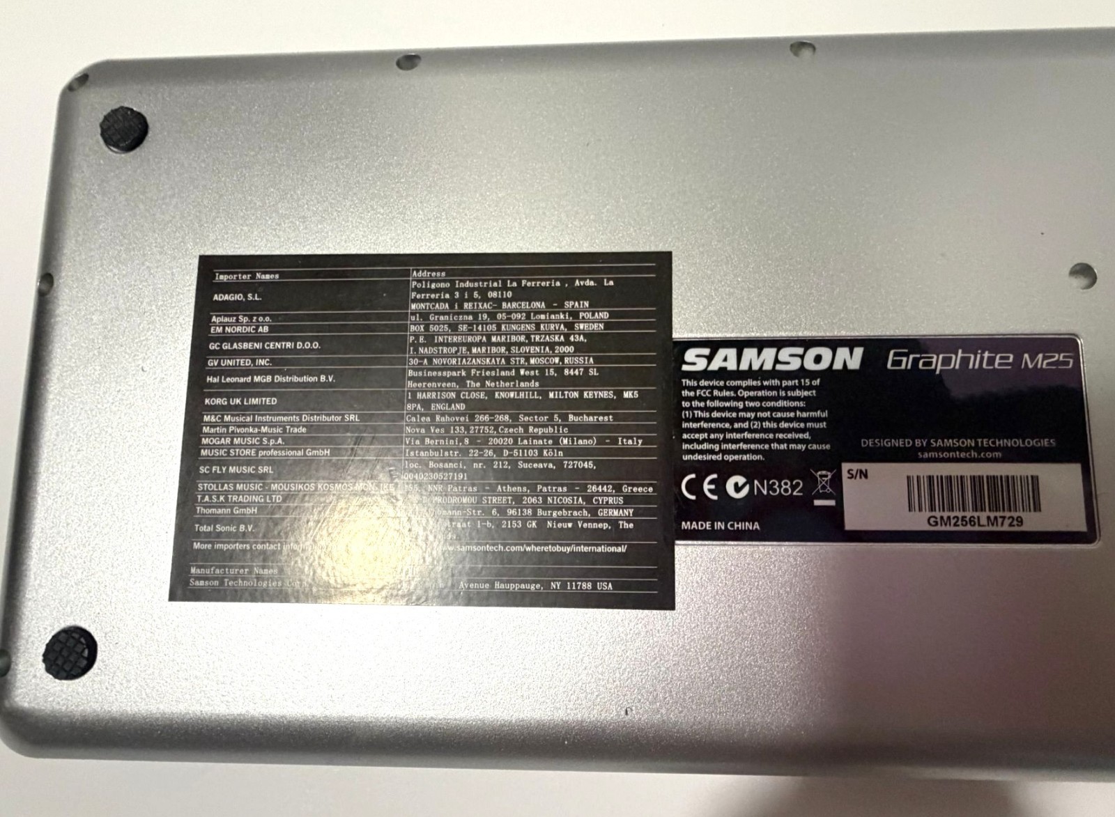 Samson Graphite M25 USB MIDI Controller Keyboard 25 Keys 8 Encoders & 4 Pads