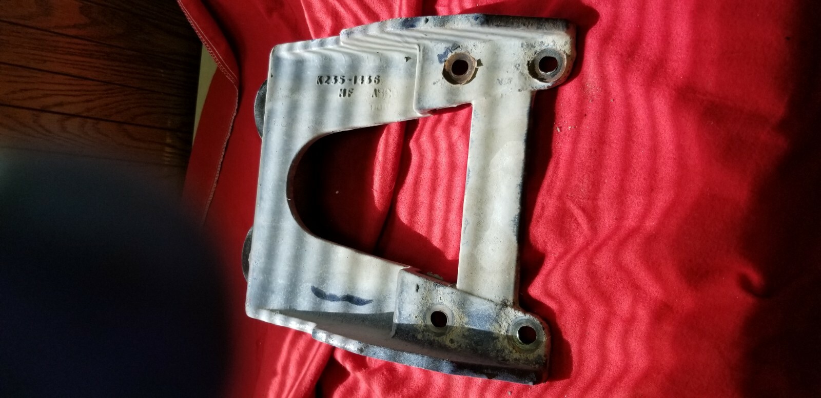 KENWORTH CAB SUSPENSION ,MOUNT, BRACKET K235-1436