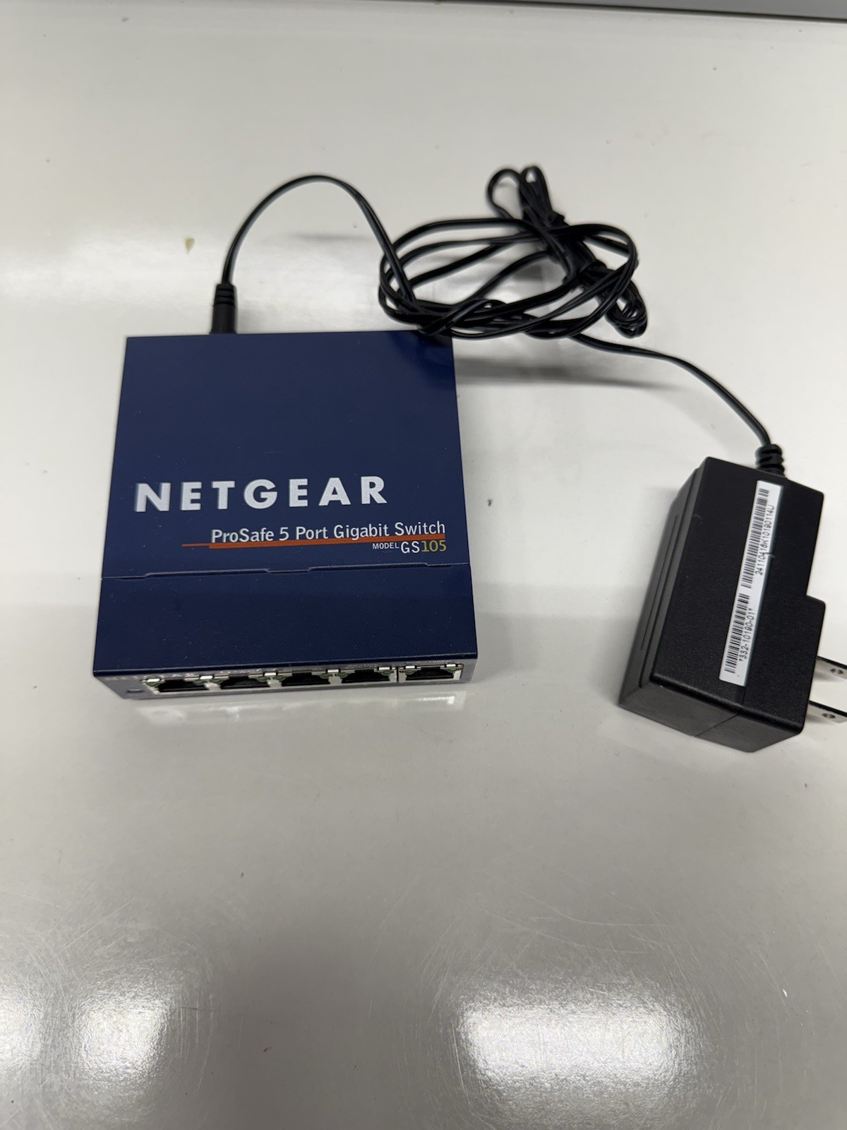 Netgear GS105 Prosafe 5 Port Gigabit Switch With Power Adapter