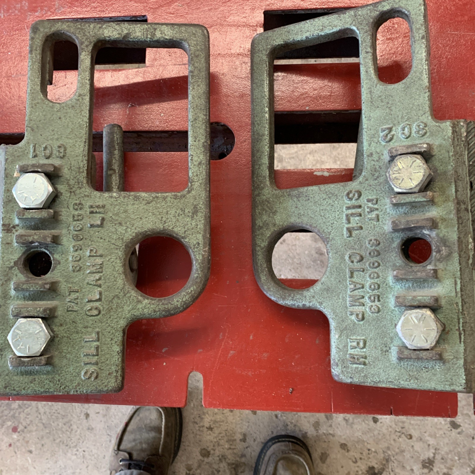 Mo-Clamp 2500 Frame Rack Unibody Clamps, for 3x5 cross bar