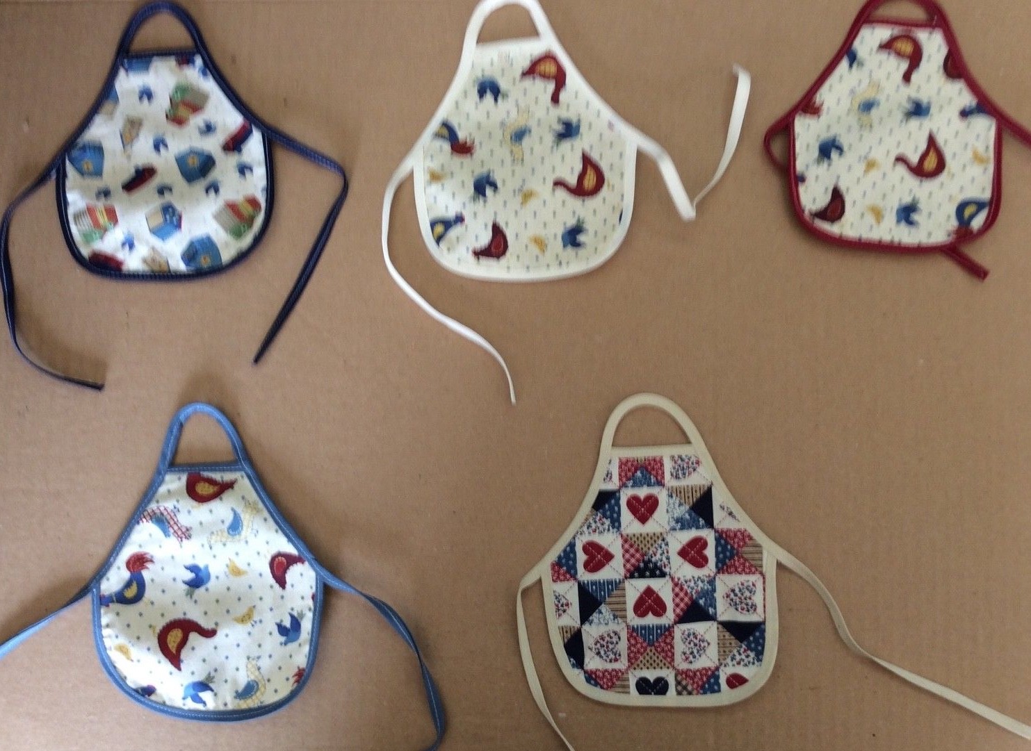 HANDMADE DISH BOTTLE APRONS- COUNTRY- VARIOUS CHOICES
