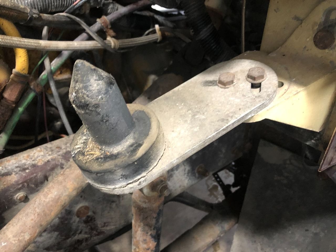 Kenworth T400 Left/Driver Hood Rest - Used