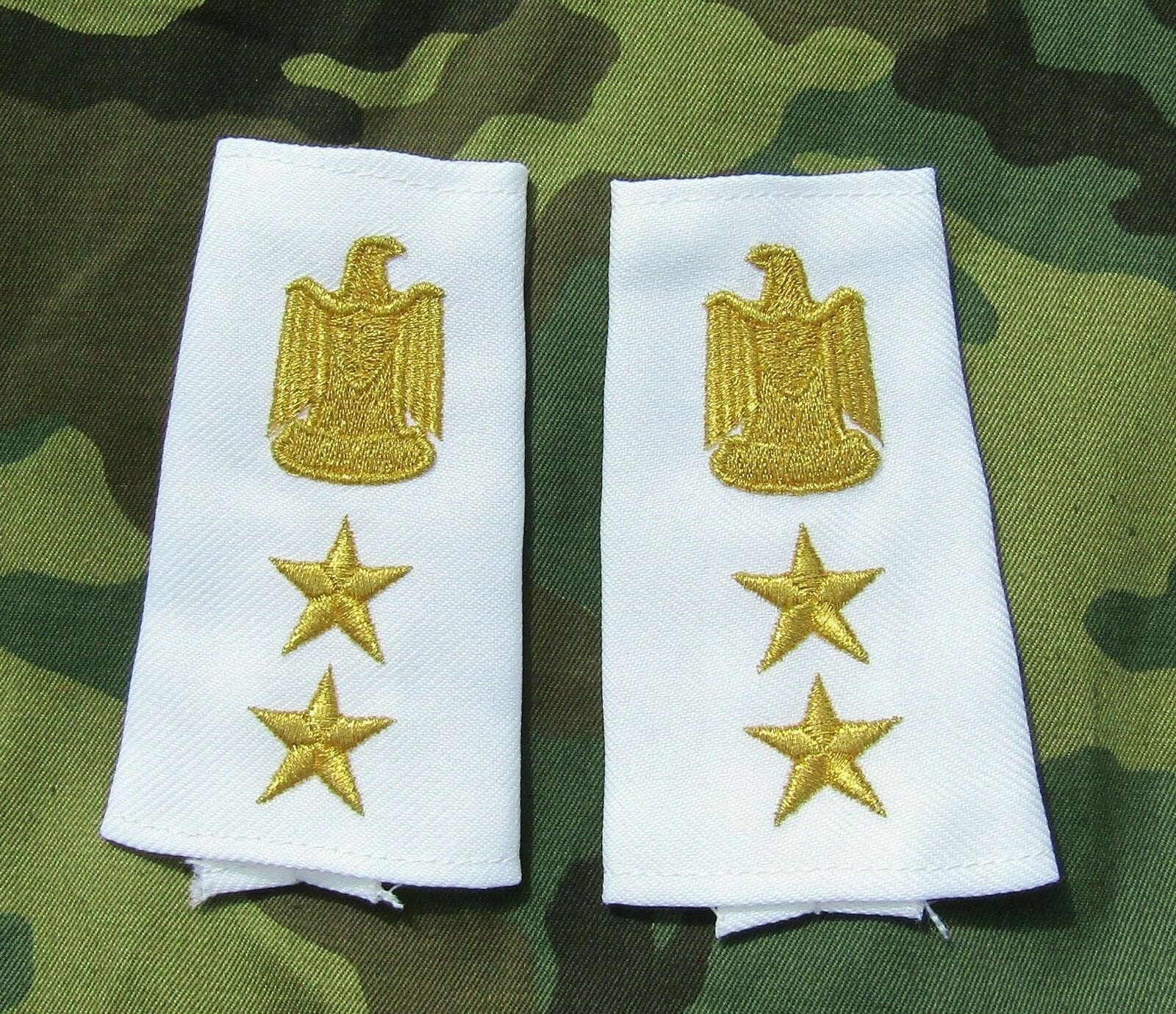 Iraqi Navy Colonel White shoulder boards