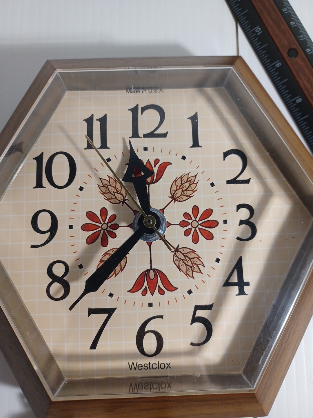 Vtg MCM Westclox Kitchen Wall Clock Frolic Woodgrain Retro Country Hexagon WORKS