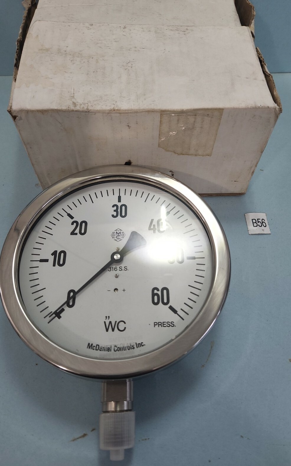 *NEW* McDaniel Controls 316SS 60 psi Tube & Socket 31DTG60E 6" Gauge *WARRANTY*
