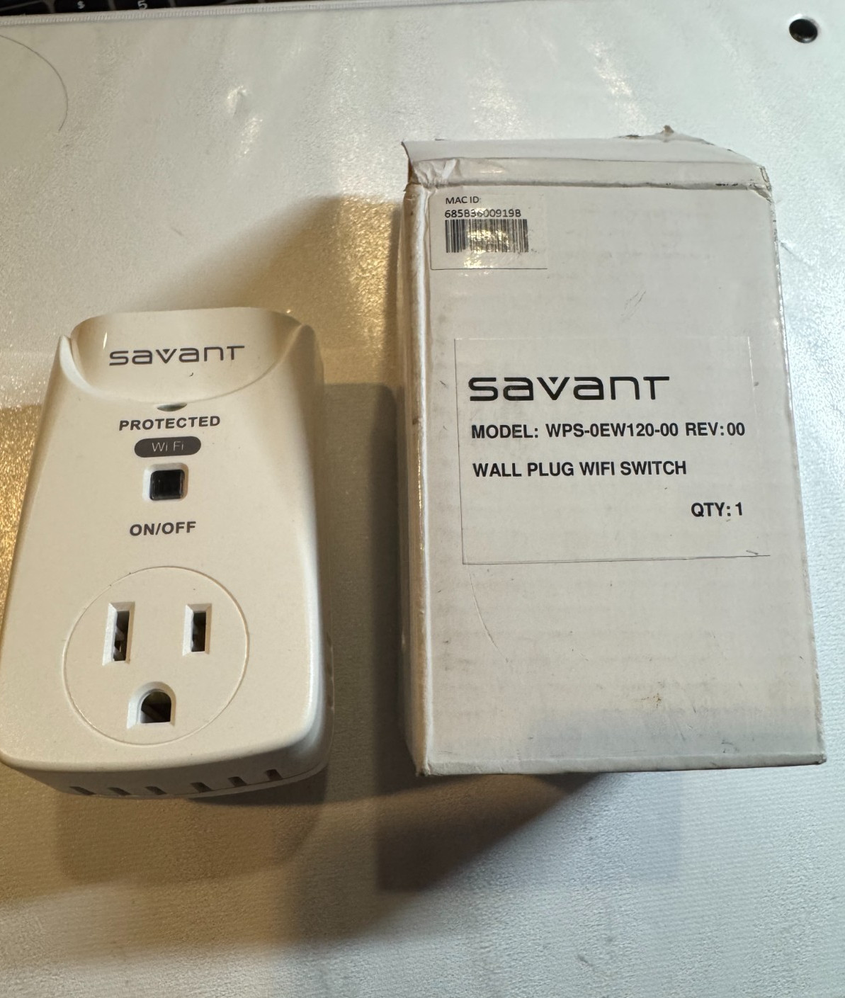 Savant WPS-0EW120-00 WiFi Smart Plug Wall Outlet Switch Pre-owned  free shipping