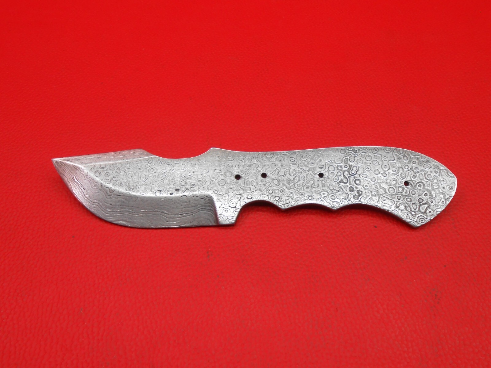 Custom Handmade Pattern Damascus Steel Tracker knife blade blank For Supply S119