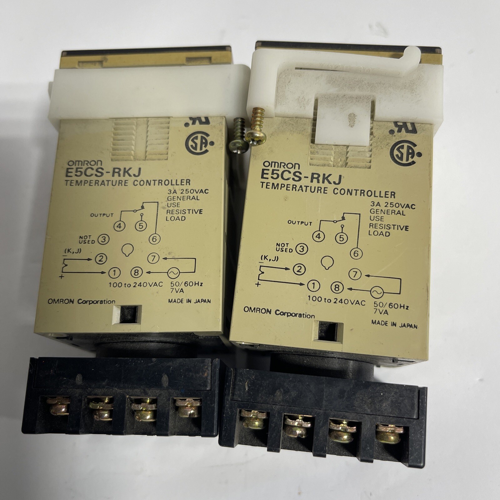 Lot Of 2 Omron E5CS-RKJ Temperature Controller