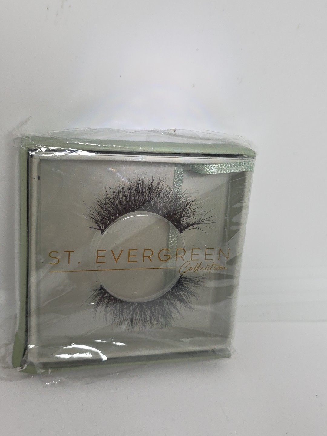 ST. EVERGREEN Collection  eyelashes Wispy 100% Real. Mink...Sealed