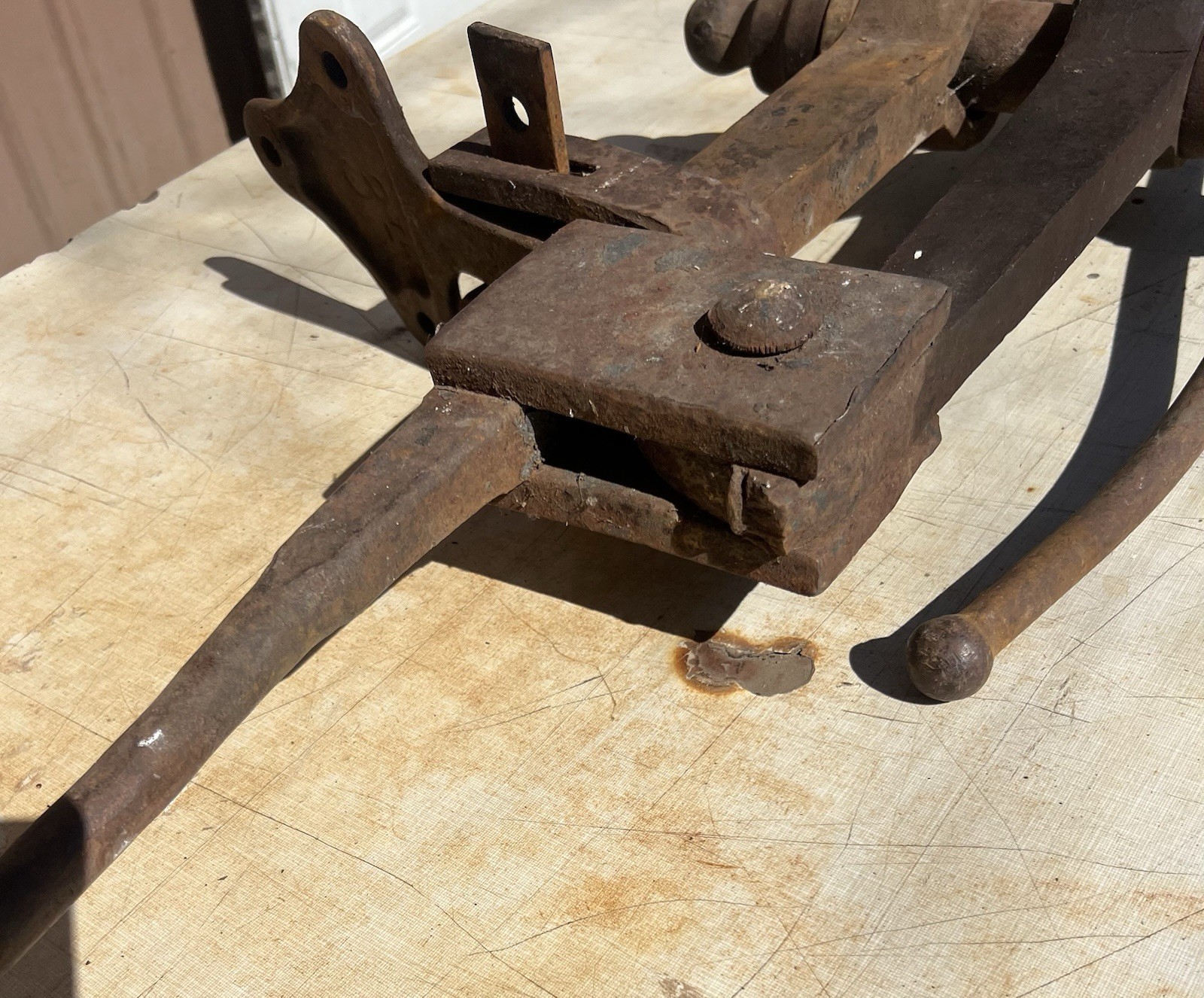 5 1/4 Blacksmith Vice Antique 57 Lbs Post Leg
